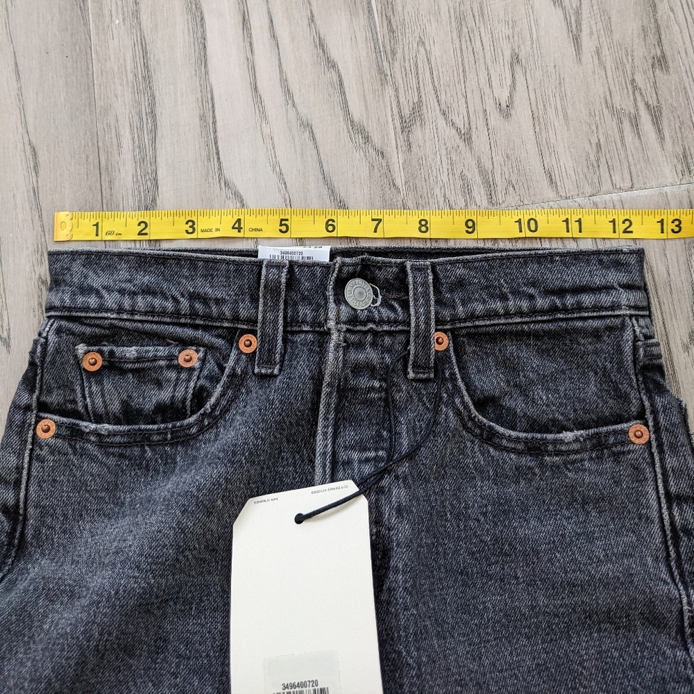 NWT Levi's Wedgie Straight Jeans 28L - Picture 9 of 9